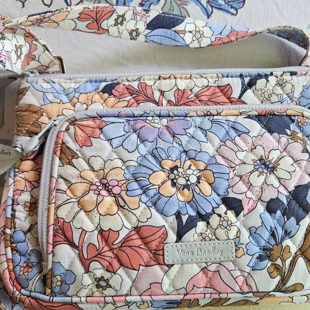 Vera Bradley crossbody hipster bag-10"x7"x1 3/4"